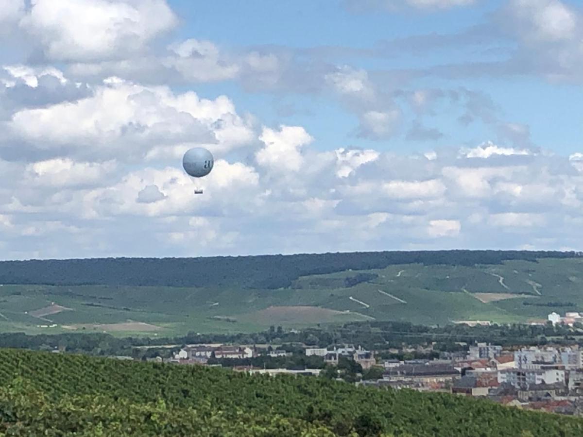 L'Echappee Bulles Lägenhet Épernay Exteriör bild